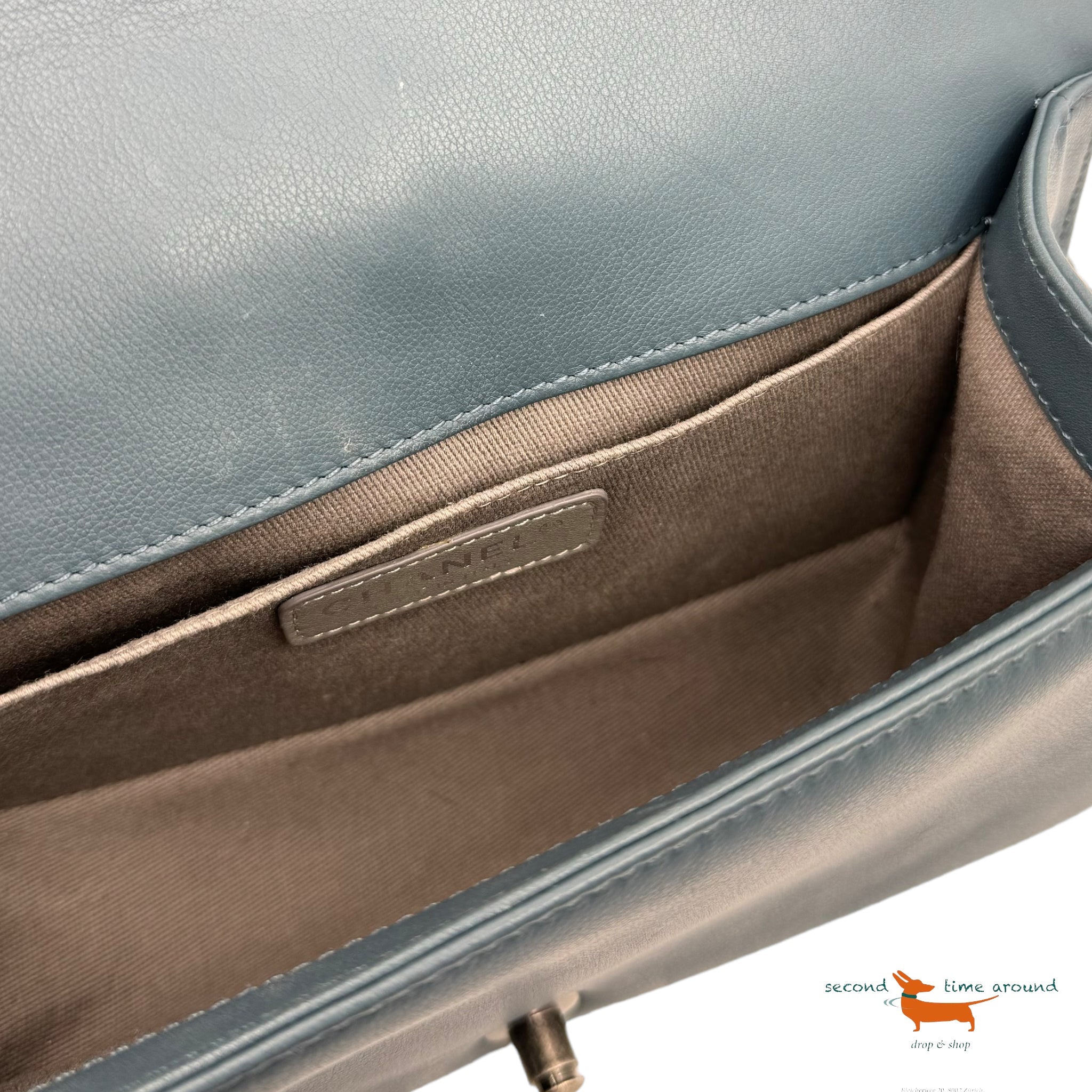 Chanel Boy Médium Bag