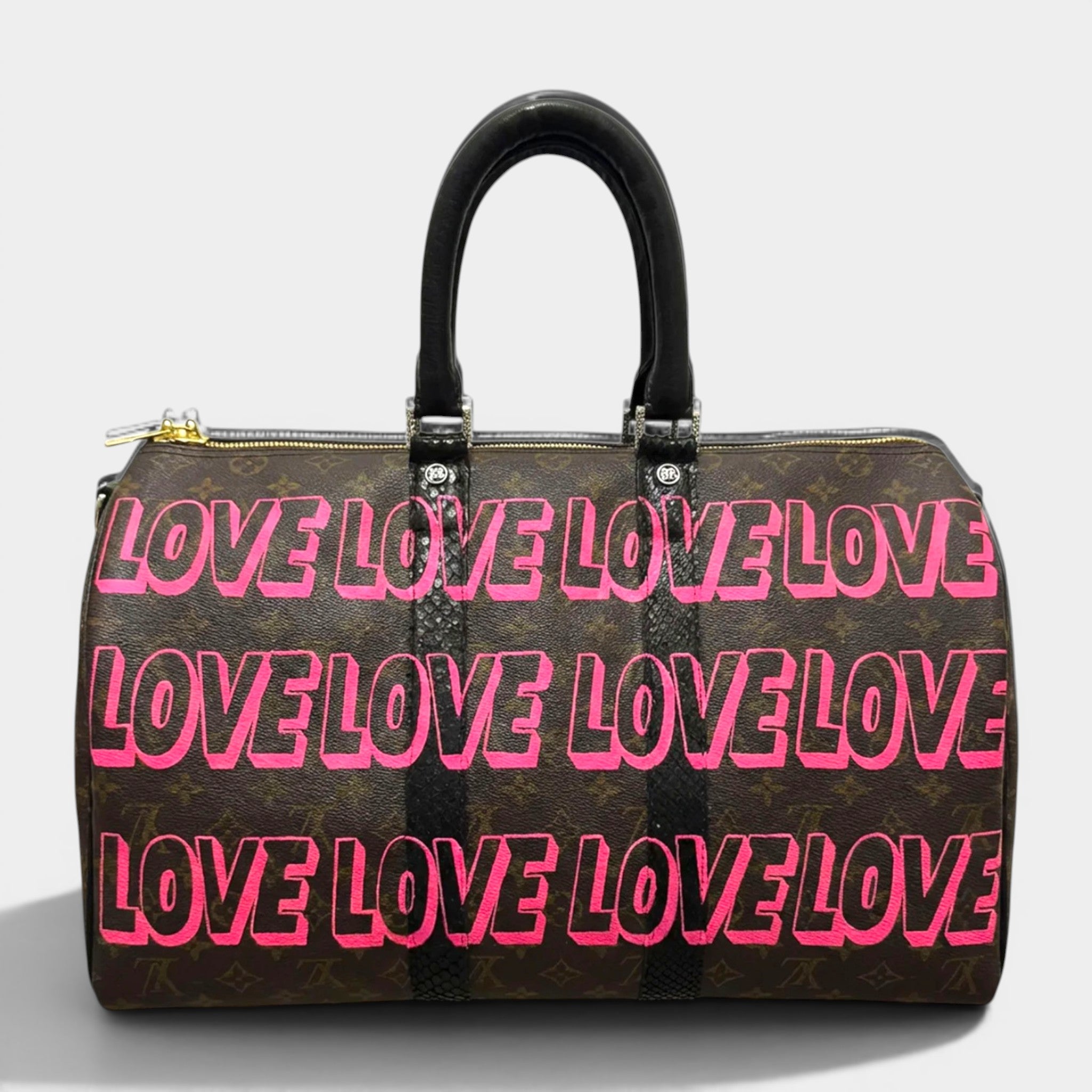Philip Karto Louis Vuitton Love Keepal 45
