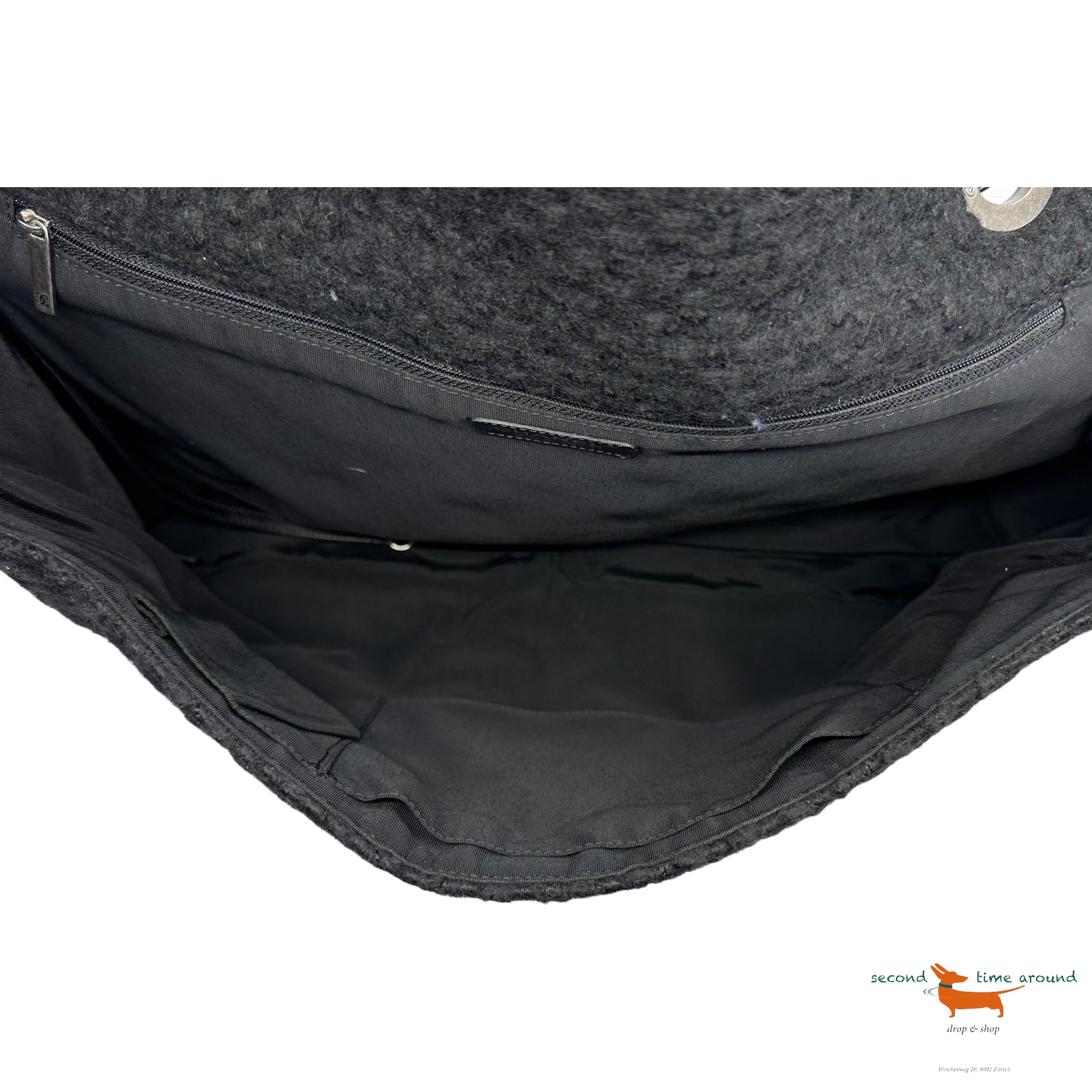 Chanel 2.55 large shoulder bag in black Tweed