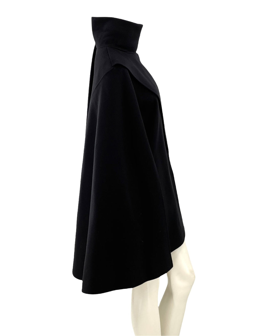 Valentino Cape