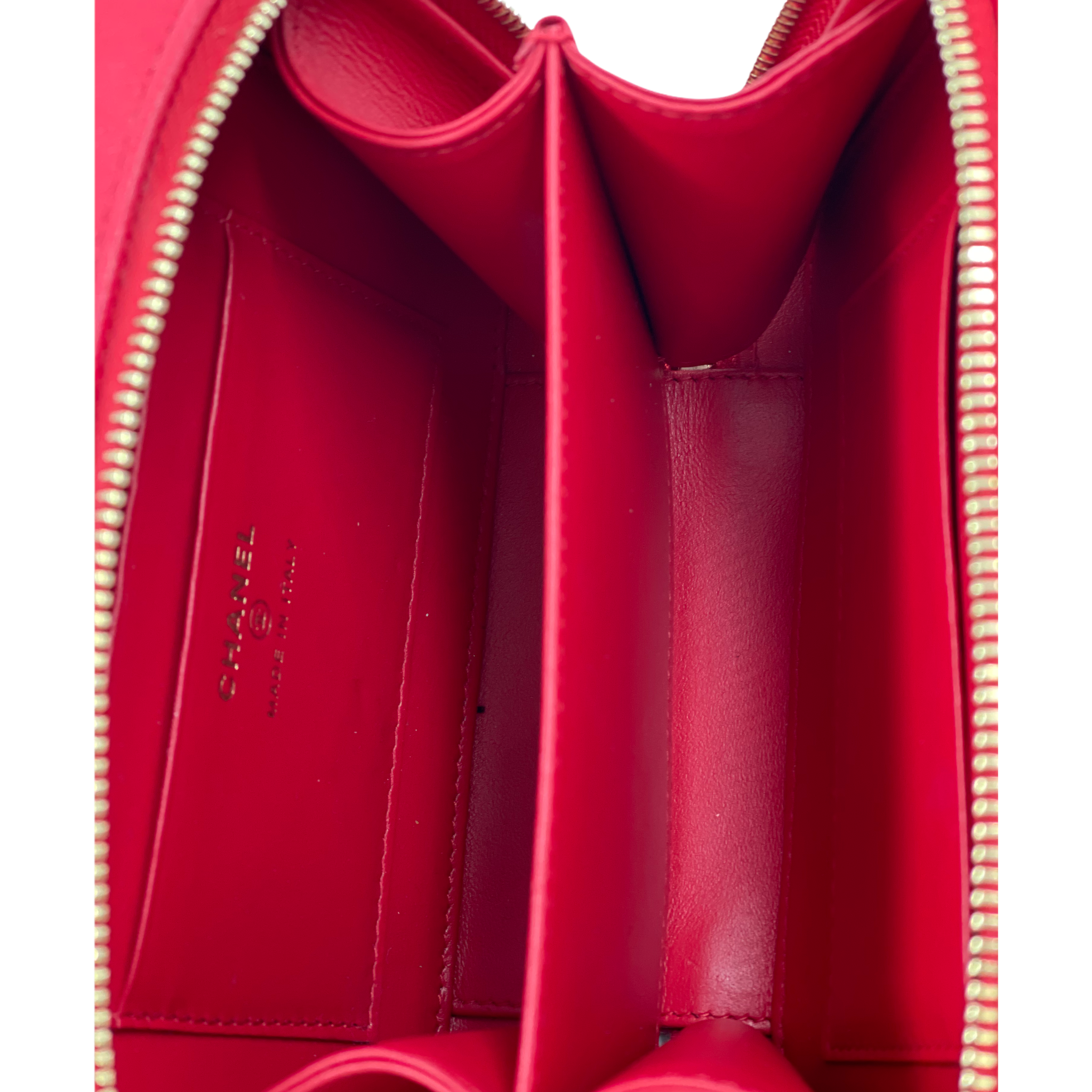 Chanel Filigree Vanity Clutch With Chain Quilted Caviar Gold-tone Red