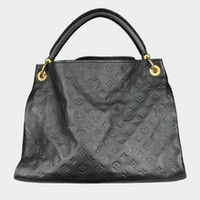 Louis Vuitton Artsy MM Hobo Bag