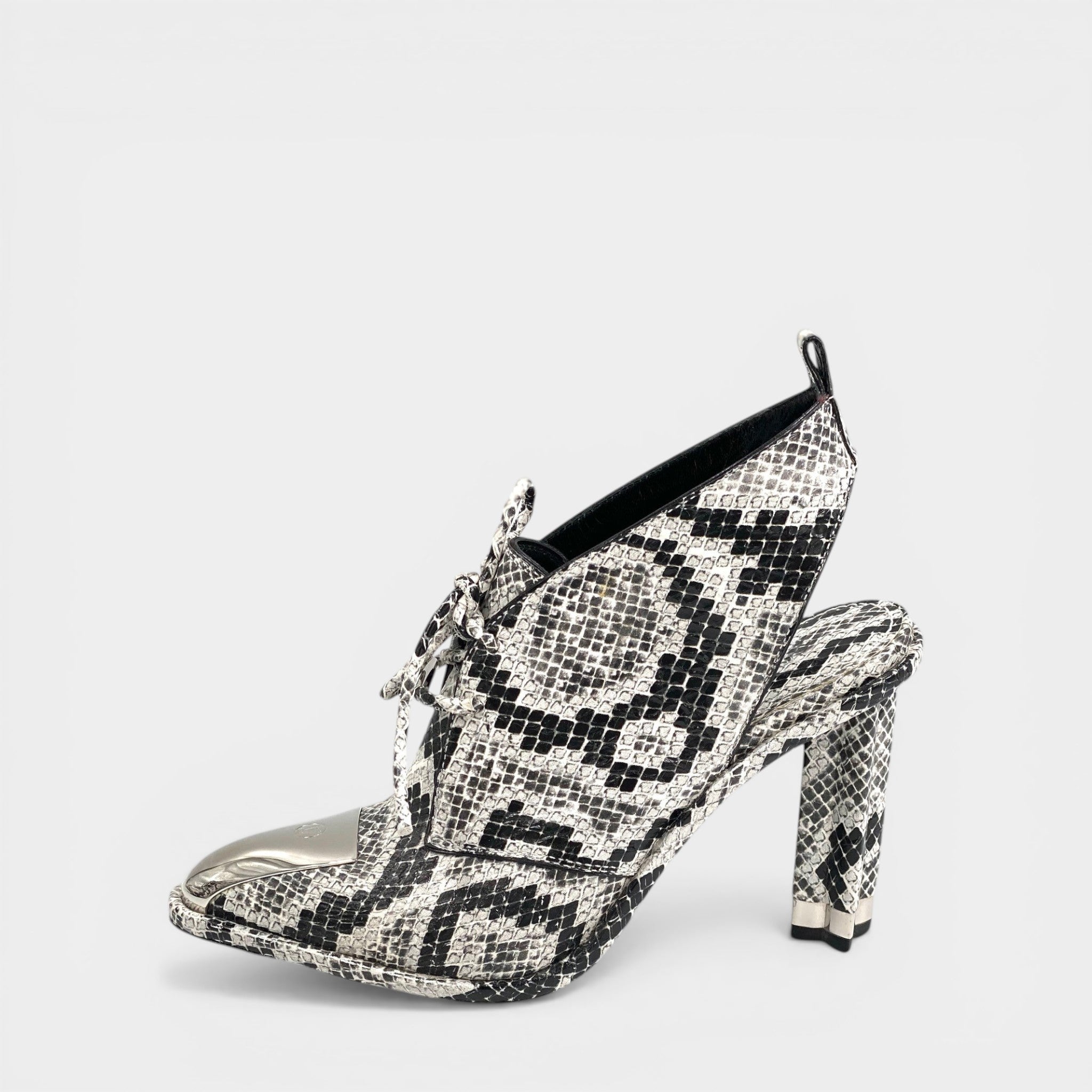 Louis Vuitton Pumps Limited edition Python