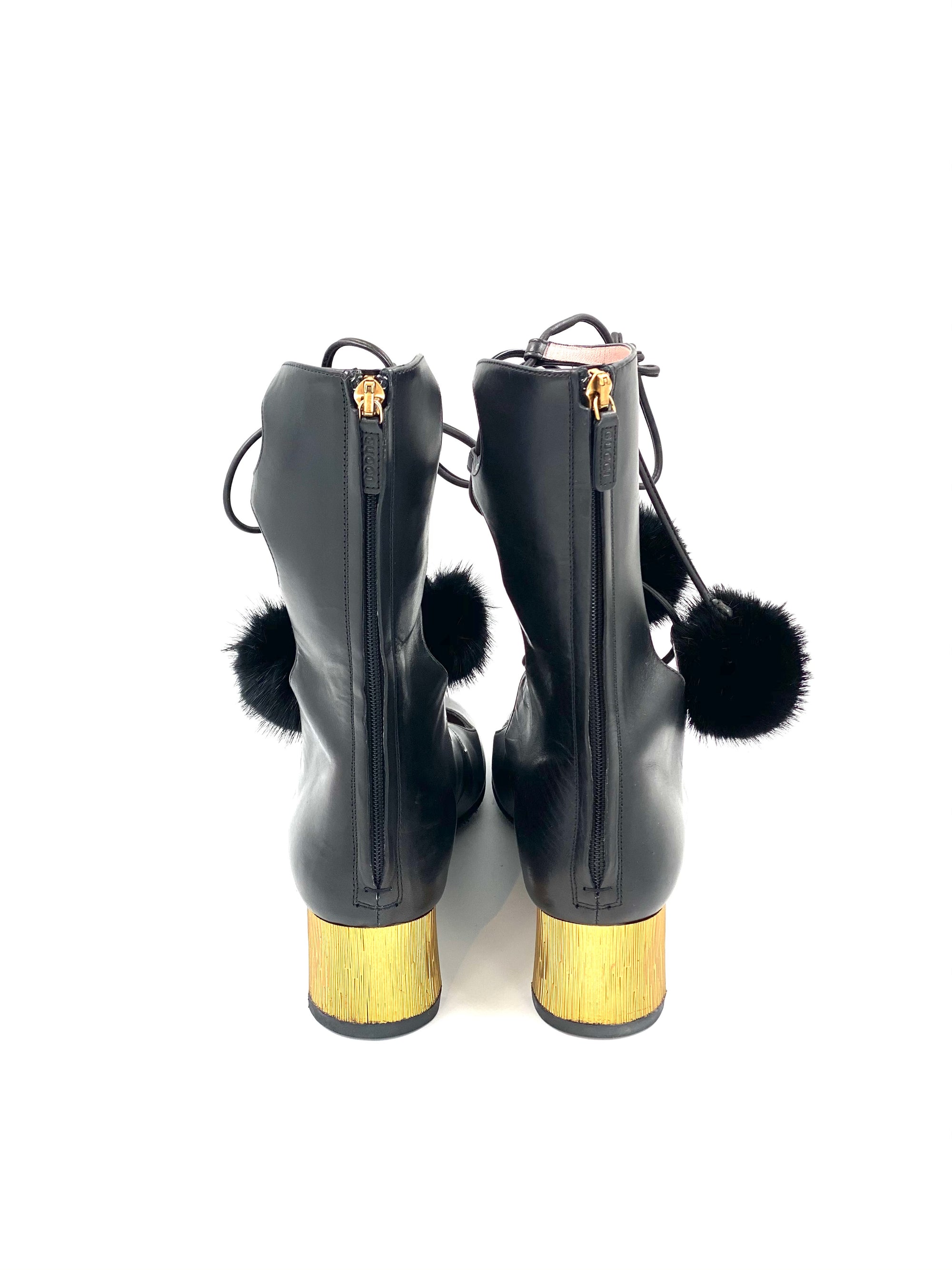 Gucci Ankle-Boots Heloise aus Leder in schwarz