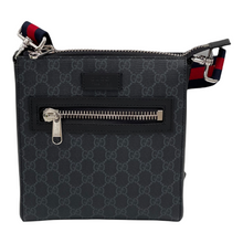 Gucci Kleine Umhängetasche aus GG Supreme Bag