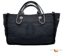 Chanel Double Face Deauville Tote Fransen Gestepptes Segeltuch Medium Bag