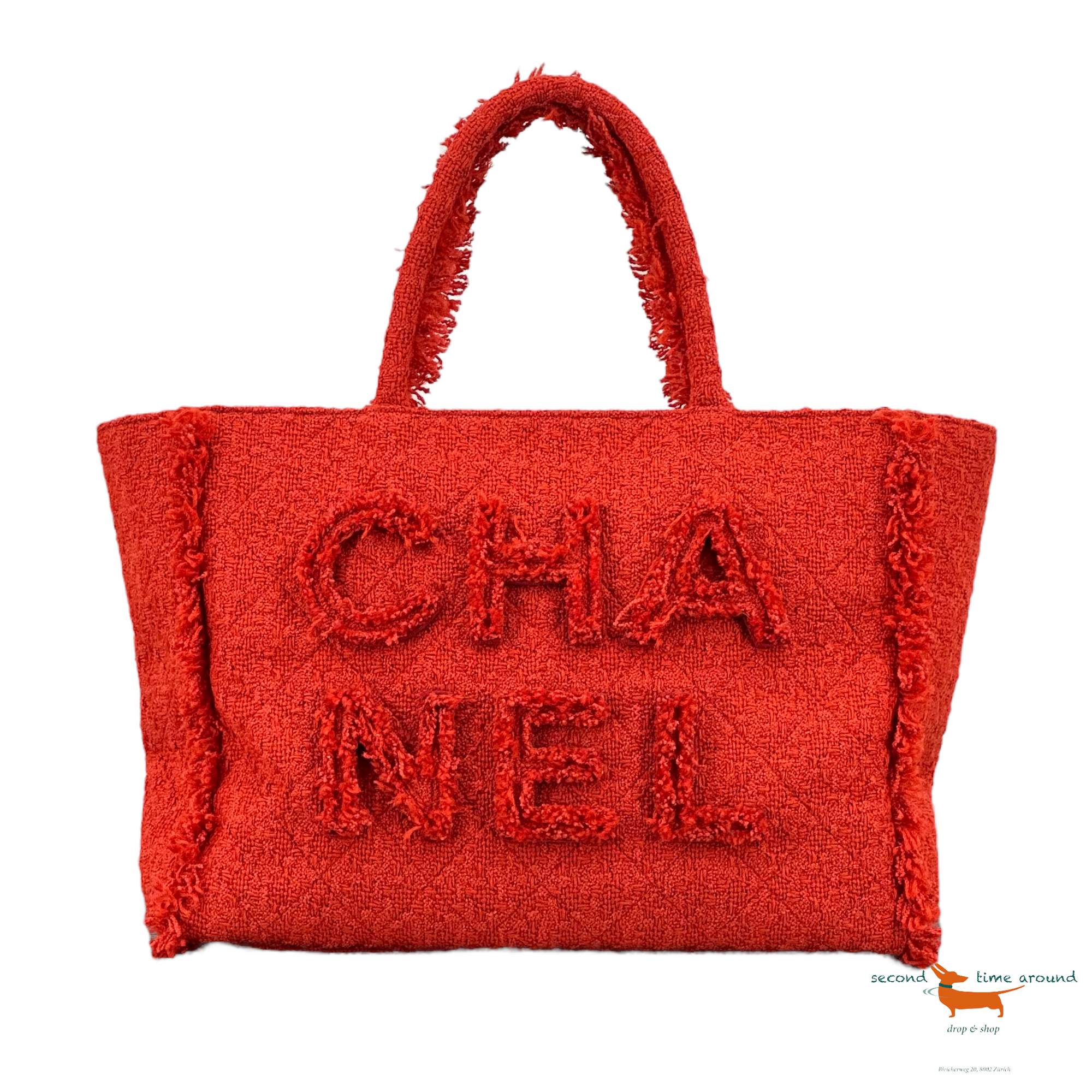 Chanel Giant Logo Einkaufstasche aus gestepptem Tweed Medium Bag