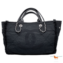 Chanel Double Face Deauville Tote Fransen Gestepptes Segeltuch Medium Bag