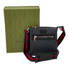 Gucci Kleine Umhängetasche aus GG Supreme Bag