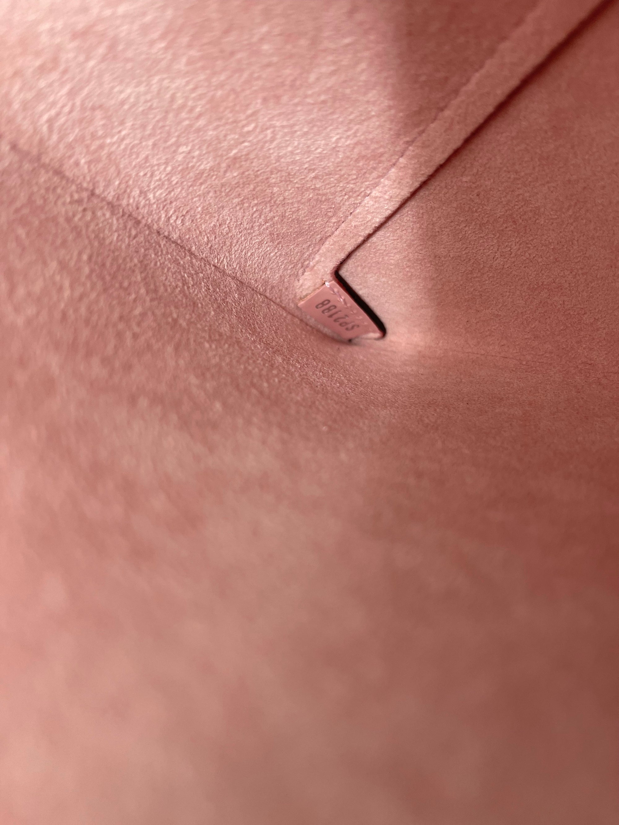 Louis Vuitton Pochette Kirigami Epi Large Rose Ballerine