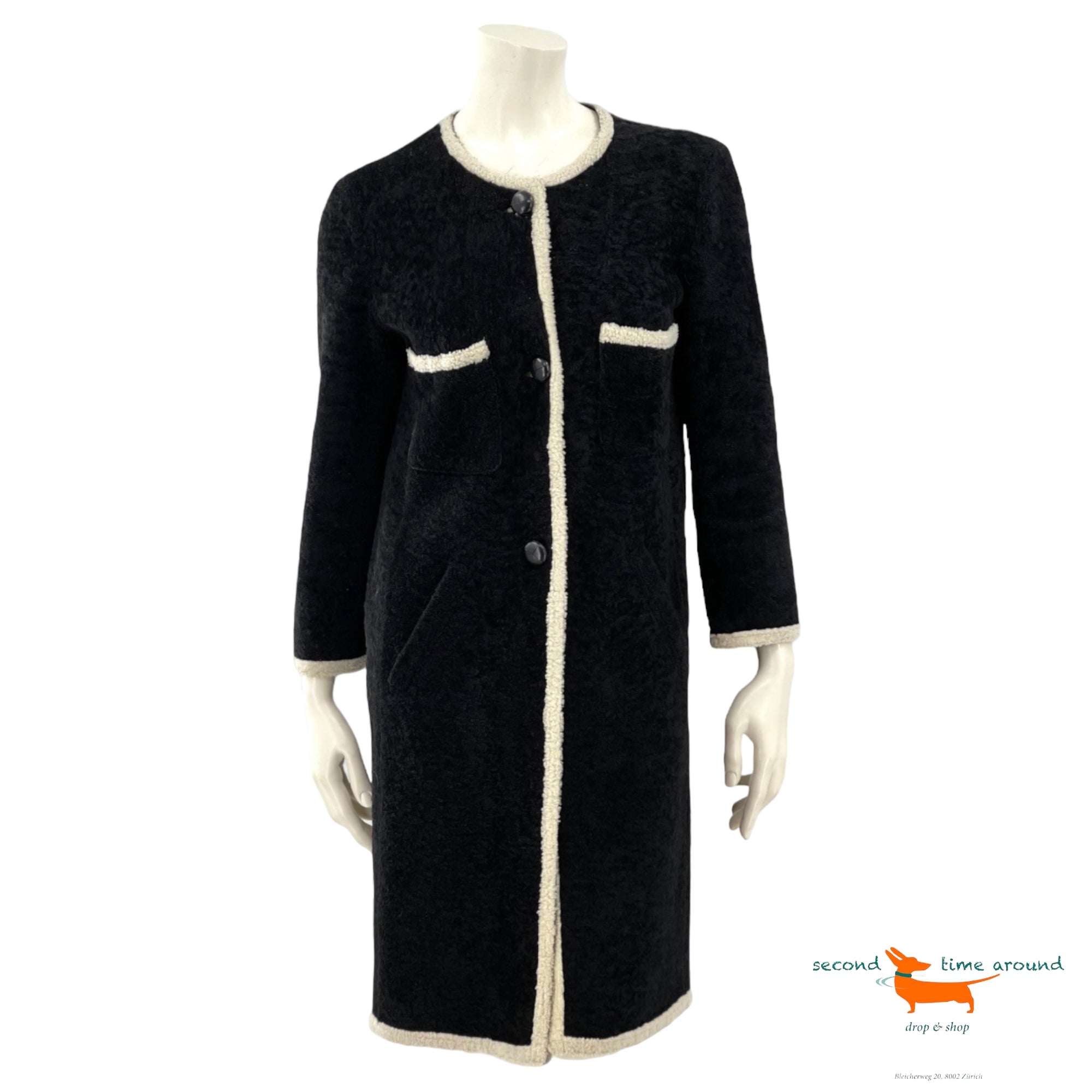 Chanel Lammfell Mantel