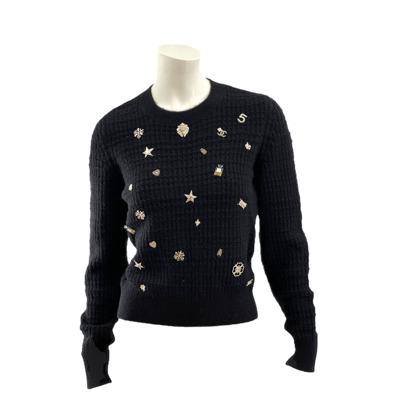 Chanel 2018 Coco neige Collection cute charms sweater