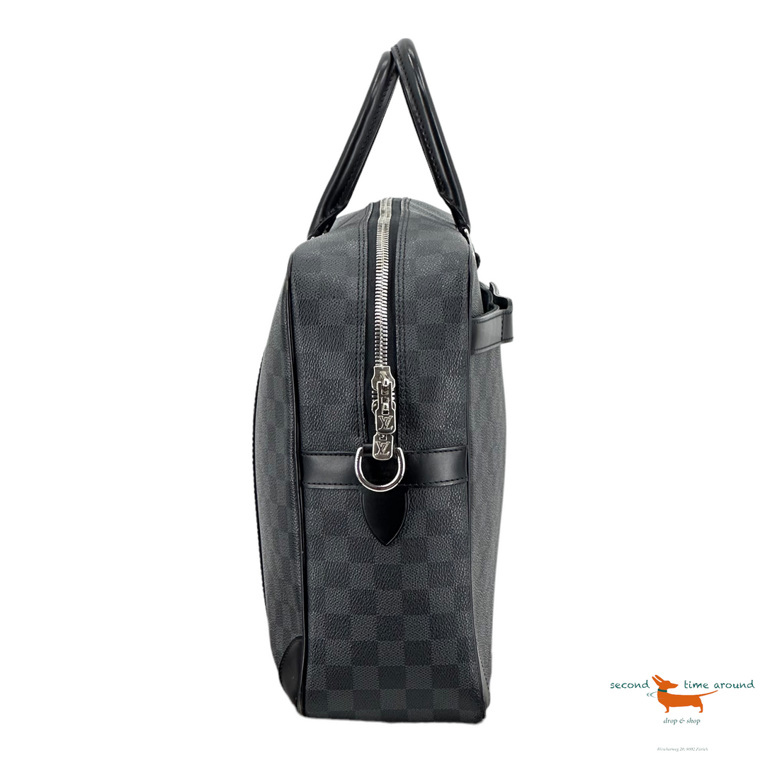 Louis Vuitton Damier Grafhite Messenger Bag
